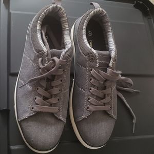 Day Five size 8 men's Ethan shoes new without tags